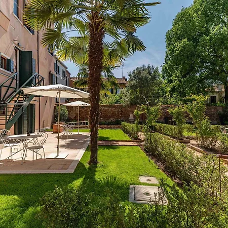 Apartment Ca' Leonardo Venetian With Garden *